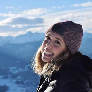 Meet your Posher, Hannah